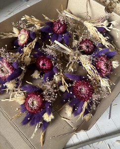 Mini Ramo de Flores Secas, Colas de Conejo, Helichrysum, Ramo Pequeño y Colorido - Product Image 3