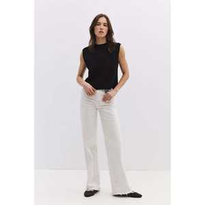 Blusa de Encaje con Cuello Redondo - Product Image 5