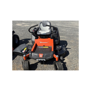Husqvarna Z254 tondeuse autoportée haute vitesse contrôle lisse parfait pour la coupe de jardin et l'entretien de grande propriété - Product Image 3