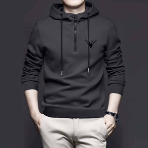 เสื้อฮู้ดผู้ชายขายดี ดีไซน์ทันสมัย ปักลาย ซิปครึ่งตัว ผ้าฟลีซ น้ำหนัก 320 กรัม ทรงปกติ มีกระเป๋า เป็นมิตรกับสิ่งแวดล้อม - Product Image 1