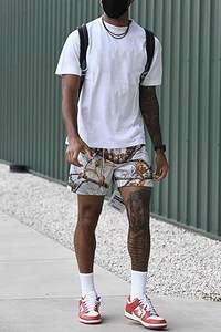 กางเกงขาสั้นเล่นกีฬาระบายอากาศได้ดีสำหรับผู้ชายกางเกงขาสั้นตาข่ายบาสเก็ตบอลแบบลำลองสีพื้นสำหรับใส่วิ่งในยิมสวมใส่บนถนนสำหรับกิจกรรมฤดูร้อน - Product Image 6