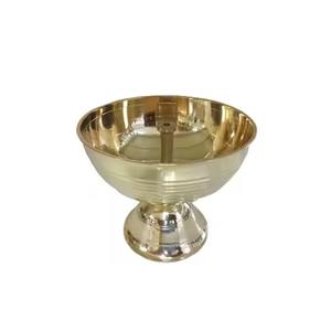 Bol décoratif unique en métal doré pour fruits, vaisselle ronde, centre de table en métal pour la maison ou le bureau avec un beau motif par KHOOSI OVERSEAS - Product Image 1