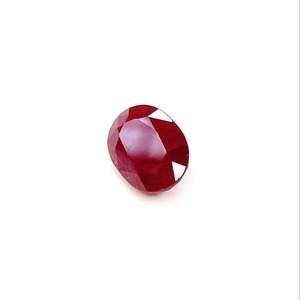 Rubis naturel non traité 5,43 carats, luxe, rouge intense, taille ovale marquise, traité thermiquement pour accessoires de haute joaillerie, certifié GIA - Product Image 3