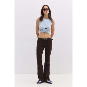 Top Corto con Detalles Fruncidos - Product Image 3