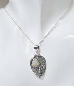 Collar de Plata de Ley con Ópalo Etíope, Piedra Preciosa, Piedra de Nacimiento de Octubre, Hecho a Mano, Elegante y Único, Regalo para Mujer - Product Image 3