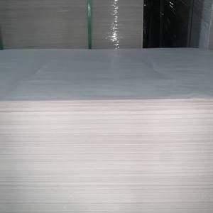 Papel de prensa asequible de 45GSM para imprimir revistas, periódicos, embalaje y uso artesanal - Product Image 1