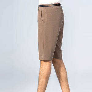 Pantalones cortos informales ligeros para hombre para verano tela de algodón suave con cintura elástica suministro de fábrica OEM - Product Image 5