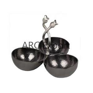 Pièce maîtresse de table noire martelée créative bols de service de mariage de fête bols de service en métal faits à la main de concepteur moderne pour un usage domestique - Product Image 1