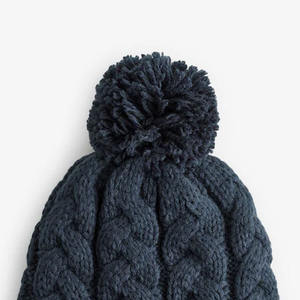 หมวกบีนนี่แบบยูนิเซ็กซ์ที่ให้ความอบอุ่นและมีสไตล์ ผลิตจากอะคริลิกเนื้อนุ่ม เหมาะสำหรับสวมใส่ในฤดูหนาว แฟชั่นลำลอง หรือใช้เป็นของพรีเมียมสำหรับการส่งเสริมการขาย - Product Image 4