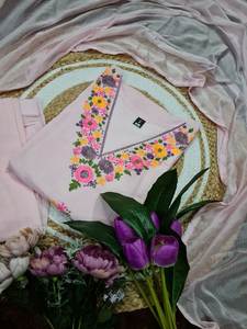 CHANDER DE VISCOSA PESADA DE TELA SUPERIOR DE TRABAJO EN RELIEVE BLANCO CON TRABAJO BORDADO EN SECUENCIA - Product Image 3