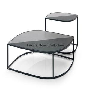 Table d'appoint en métal coulé en aluminium, couleur or, design perforé avec forme ronde, couleur blanche, dessus en marbre, table à boire pour la chambre à coucher - Product Image 5