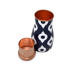 Botella de agua de cobre de diseño minimalista, buena calidad, estilo premium, vasos impresos, artículos de regalo perfectos - Product Image 2