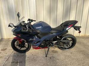 2026 Kawasaki Ninja 500 ABS Bleu Métallique Mat Noir Nuit - Product Image 4