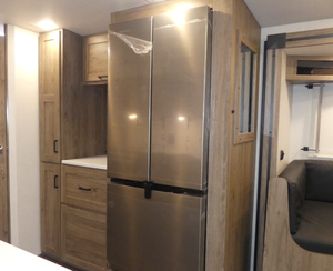 Autocaravana de Lujo Clase A 1F66F5DN7P0A11893 2025 con Motor a Gasolina, Interior Espacioso con Sistema Deslizante, Sistema de Infoentretenimiento Inteligente - Product Image 6