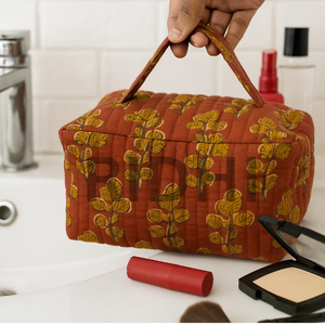 Pochette de voyage matelassée en coton rouge brique et moutarde, multi-usages, faite à la main, personnalisée, pour usage quotidien, bagages et shopping - Product Image 6