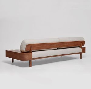 Sofá minimalista contemporáneo con un elegante marco de madera con bordes y asiento de tapicería suave para una elegancia moderna - Product Image 6