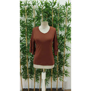 Blusa de viscosa de manga corta con cuello en V para mujer, 35663 - Café - Product Image 3