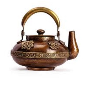 Colección de Alta Calidad Marca TQC, Tetera Moderna de Lujo en Cobre Puro Hecha a Mano, la Mejor Calidad para Uso en Hoteles, Hogares y Restaurantes - Product Image 3
