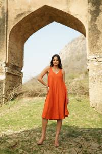 Robe d'été en lin sans manches surdimensionnée Longueur mi-longue en lin lavé Lagenlook Vêtements grande taille avec méthode de tissage teint en plaine - Product Image 2