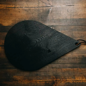 เขียงไม้ดำพรีเมียม ดีไซน์เรียบง่าย เหมาะสำหรับการหั่นและเสิร์ฟในครัวทุกวัน ขายส่งจากอินเดีย - Product Image 1