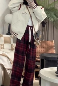 Personnaliser la conception Logo Varsity Jacket Fabricant Quick Dry Windproof Varsity Jackets Trendy Women's Letterman Jackets - Product Image 3