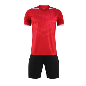 Fabricant en gros Nouvel arrivage d'uniformes de football pour vêtements de sport Vente en gros au meilleur prix Ensemble d'uniformes de football pour hommes minces à séchage rapide - Product Image 4
