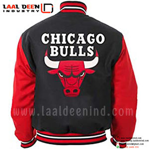 Blouson d'université de baseball en cuir PU avec logo brodé personnalisé pour homme avec design et logo personnalisés - Product Image 4