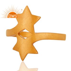 Dernier modèle Bague ajustable en argent sterling plaqué or 18 carats avec double étoile Fabricant de bijoux fins - Product Image 2