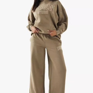 Jersey de gran tamaño para mujer hecho a medida, chándales con capucha bordados, conjunto de chándal de 2 piezas de algodón orgánico 100% para mujer - Product Image 1