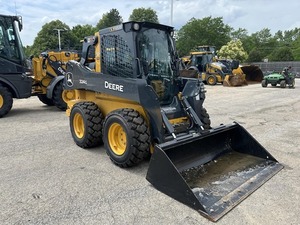 Asequible usado Johnn Deeree 324G Compare Wheel Skid Steers Loader para la venta - Product Image 3