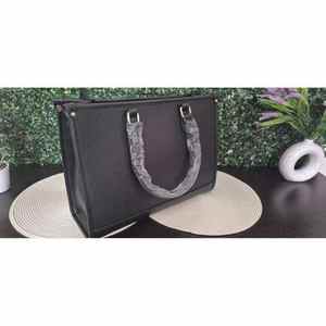 Sac à main en cuir PU pour femme avec bandoulière réglable et plusieurs poches pour la vie quotidienne - Meilleur prix en Inde - Product Image 1