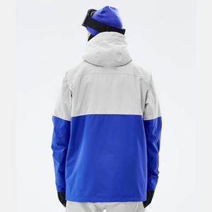 Chaqueta de esquí impermeable personalizada OEM para hombres y mujeres, aislamiento térmico y carcasa exterior a prueba de viento para actividades al aire libre, MOQ bajo - Product Image 2