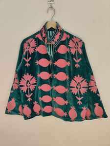 Chaqueta Bomber de Terciopelo Suzani Bordada a Mano para Mujer, Abrigo de Invierno de Manga Corta Reversible, Transpirable y Ecológico - Product Image 2