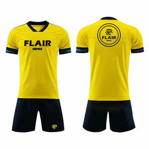 ชุดยูนิฟอร์มฟุตบอลคุณภาพดีที่สุด ออกแบบเองได้ ระบายอากาศได้ดี สวมใส่สบาย บริการ OEM สำหรับผู้เล่นชาย แขนสั้น ตัดเย็บด้วยระบบอัตโนมัติ - Product Image 1