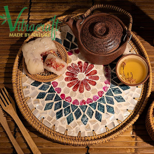 Plateau de tricot rond à la main. Plateau pour l'artisanat, plateau en bambou et en rotin incrusté de perles. Taille 30cm cadeau significatif - Product Image 1
