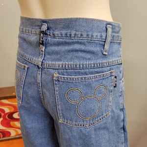 Jean en denim délavé MS Handicraft Modern Rustler avec impression personnalisée (taille personnalisée en tissu coton) - Product Image 3