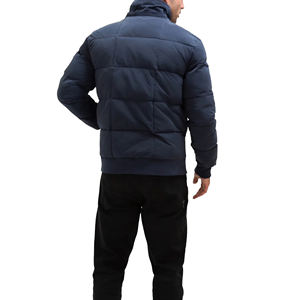 เสื้อแจ็คเก็ตพัฟเฟอร์กันน้ำคุณภาพสูงแบบมีฮู้ด สไตล์สตรีทแวร์สำหรับฤดูหนาว ปักลายได้ตามสั่ง ซิปยาวเต็มตัว สีกรมท่า ทรงพอดีตัว - Product Image 3