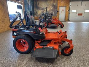 Tracteur de pelouse professionnel Z422 à succès, moteur 24 CV 150 cm³ avec bac de ramassage de 100 L et accessoire tondeuse - Product Image 1