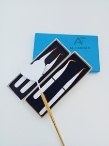 Pince à épiler d'extension de cils blanc mat Poignée en diamant en acier inoxydable avec pointes pointues et pointes dorées - Product Image 2