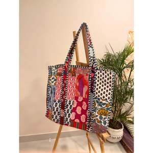Sac fourre-tout matelassé indien patchwork reconstitué pour femme, grande taille, broderie en coton léger pour usage quotidien en extérieur - Product Image 2