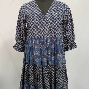 2025ลำลองเอวยางยืดสำหรับผู้หญิงทรงหลวมครึ่งเข่าทรงหลวมผ่าสูงสำหรับโรงงานแนวฝรั่งเศสฤดูร้อน - Product Image 1