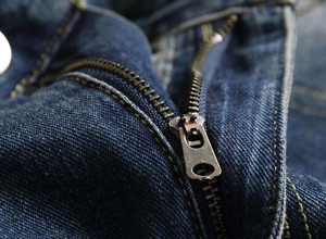 NOVEDAD DE VERANO 2024, pantalones cortos de mezclilla rasgados para hombre, pantalones cortos de algodón a la moda de calle con parche de agujero, ropa informal de talla grande para hombre - Product Image 3