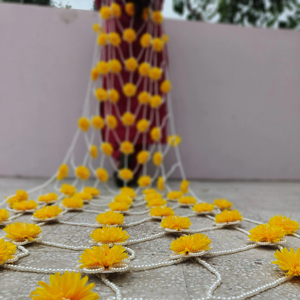 Perle florale jaune Dupatta Cape fleur chaîne couvrir Haldi Mehndi tenue de mariage mariée Haldi cérémonie Lehenga Duaptta - Product Image 1