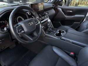 TOYOTA LAND CRUISER J300 NUEVO/USADO, Gasolina, Transmisión Automática, Color Negro, SUV, 305KW - 415HP - Product Image 2