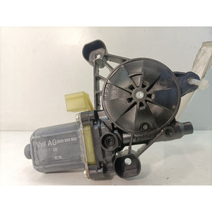 เครื่องยนต์ยกสูงด้านหน้าขวา AUDI A4 Avant (8W5) 8W0959802 DEUA (15>) - Product Image 1