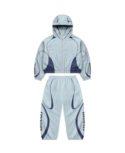 ชุดวอร์มกันลม กางเกงขายาวแบบยืดหยุ่นและเสื้อแจ็คเก็ตมีฮู้ด ผลิตจากไนลอน 100% พร้อมโลโก้ DTF แถบสะท้อนแสง ชุดวอร์มกันลมสำหรับทำงาน - Product Image 4