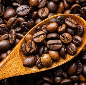 Café instantáneo liofilizado a granel hecho de Arábica tostado de primera calidad y bolsa de frijoles árabes Embalaje Almacén Cerveza dulce 1 Kg - Product Image 5