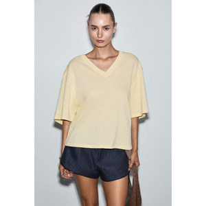 T-shirt oversize à col en V profond pour femme GRIMELANGE VANDAL, 100% coton biologique - Product Image 1