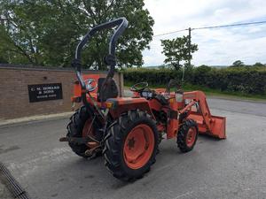 รถแทรกเตอร์ KUBOTA L3200 ขับเคลื่อน 4 ล้อ สีส้ม รถตักดิน รถแทรกเตอร์ขับเคลื่อน 4 ล้อ รถแทรกเตอร์ล้อยาง รถตักดินสำหรับงานเกษตร - Product Image 6