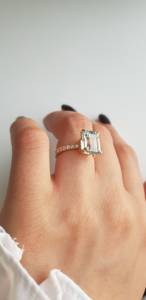 Anillo Solitario Unisex de Oro Rosa Sólido de 14K con Aguamarina de Corte Esmeralda y Diamante Redondo, Regalo para Boda, Compromiso o Fiesta - Product Image 4